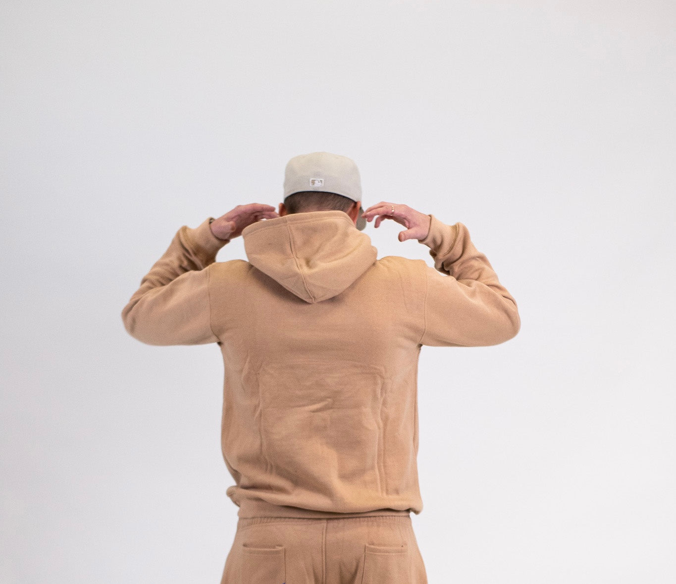 VF Éleve hoodie beige pic 2