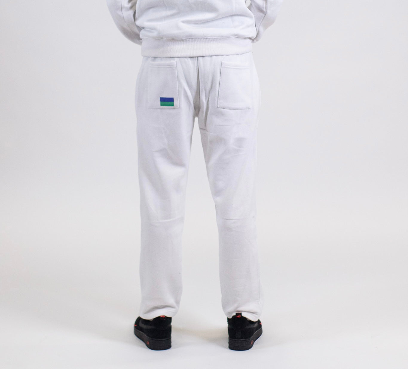 VF Émerite wide sweatpants white pic 2