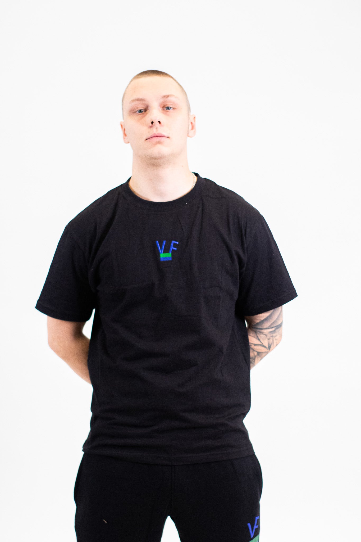 VF EMBROIDED TEE pic 2