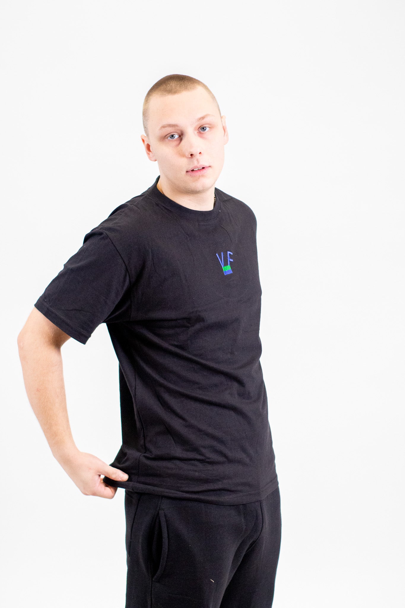 VF EMBROIDED TEE pic 3